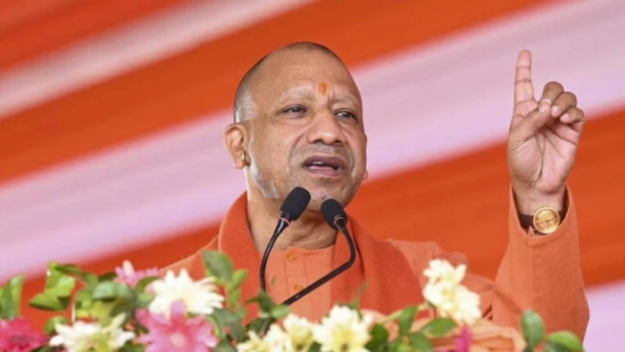 SIR पर हायतौबा मचा रहा विपक्ष, यूपी के CM योगी बोले- संस्थाओं को बदनाम करने के लिए मांगे माफी
