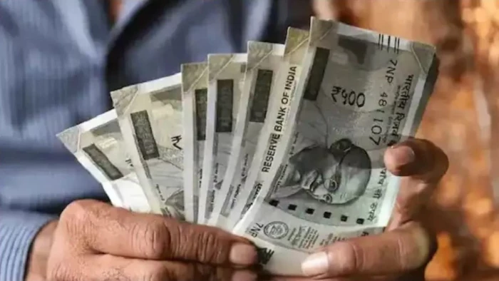 8th Pay Commission 2025: कर्मचारियों की सैलरी में 80 प्रतिशत होगी बढ़ोतरी! फिटमेंट फैक्टर पर आई बड़ी खबर