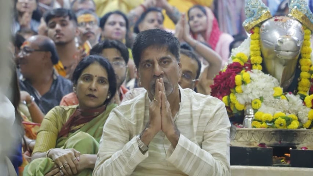 उज्जैन में महाकाल के दर्शन को पहुंचे पूर्व क्रिकेटर श्रीकांत, भस्म आरती में शामिल होकर लिया आशीर्वाद