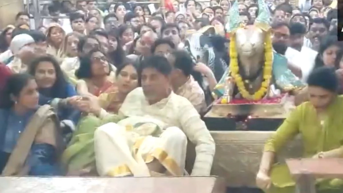 उज्जैन में महाकाल के दर्शन को पहुंचे पूर्व क्रिकेटर श्रीकांत, भस्म आरती में शामिल होकर लिया आशीर्वाद