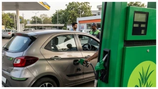 अब 100 प्रतिशत एथेनॉल से दौड़ेंगी गाड़ियां, सरकार ने मोटर वाहन नियमों में किया बड़ा बदलाव, जानिए क्या आपकी पुरानी कार में डलेगा यह ईंधन?