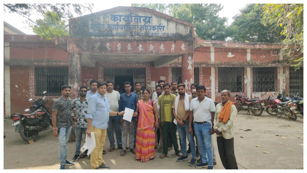 जांजगीर में PM आवास योजना में धांधली का आरोप, दूसरी किस्त के नाम पर पैसे मांगने की शिकायत