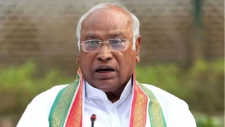 पीएम के पिता पर खरगे की टिप्पणी से छत्तीसगढ़ में बवाल, BJP-कांग्रेस आमने-सामने
