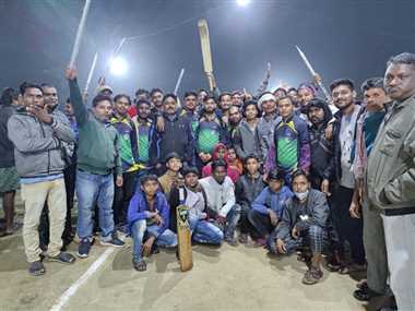 क्रिकेट स्पर्धा  में सपोस टीम बना चैम्पियन