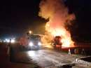 Madhya Pradesh News: बड़वानी जिले में चलते ट्रक में लगी भीषण आग, लाखों का माल जला