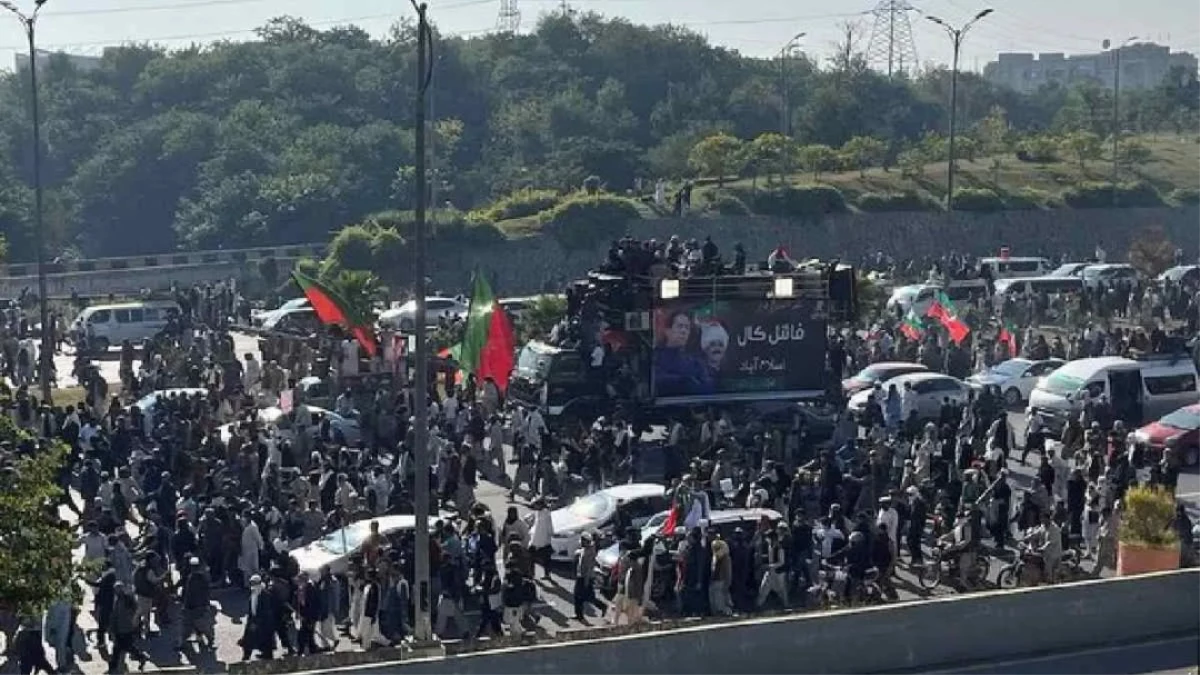 पाकिस्तान सरकार ने इमरान खान के साथ जेल में क्या किया? अफगानिस्तान के दावे से मची खलबली