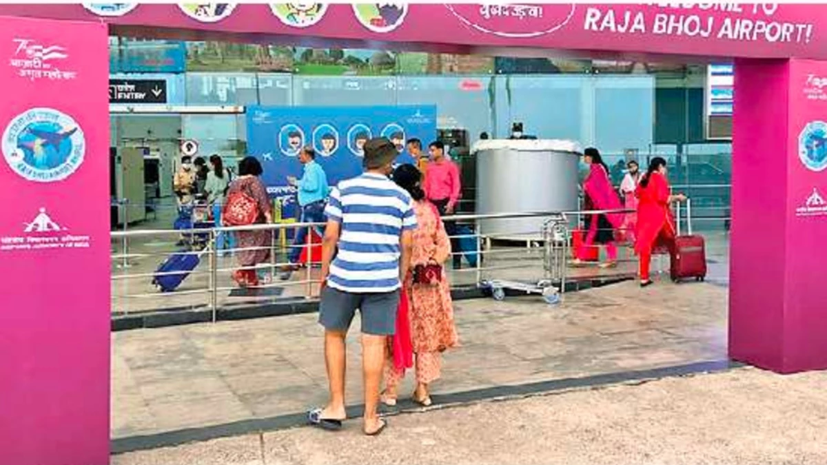 भोपाल एयरपोर्ट को दूसरी बार मिला देश में पहला स्थान, इस बार खजुराहो भी बराबरी पर