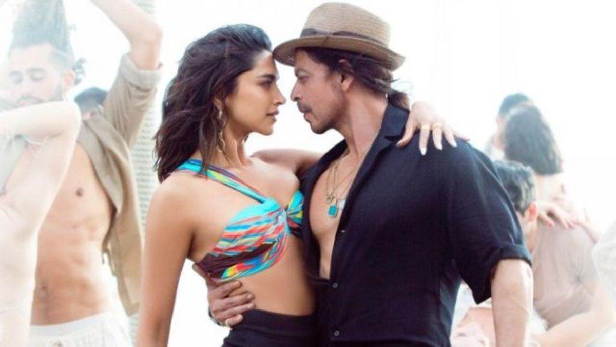 Pathaan Box Office Collection: शाहरुख की पठान का तीसरे दिन भी जलवा जारी, 300 करोड़ के पार पहुंचा बॉक्स ऑफिस कलेक्शन