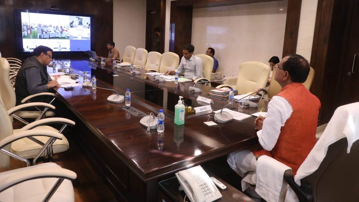 Atal Progress Way : मध्‍य प्रदेश में अटल प्रोग्रेस-वे के लिए फिर होगा सर्वे, मुख्‍यमंत्री और केंद्रीय कृषि मंत्री ने दिए निर्देश