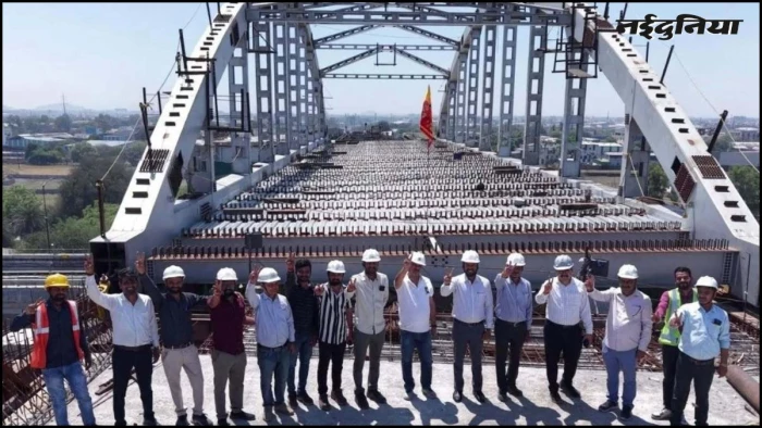 इंदौर में डबल डेकर फ्लाईओवर का काम तेज, हवा में असेंबल हुआ 400 टन वजनी 'बो स्ट्रिंग', अब जेक पुश तकनीक से होगी शिफ्टिंग