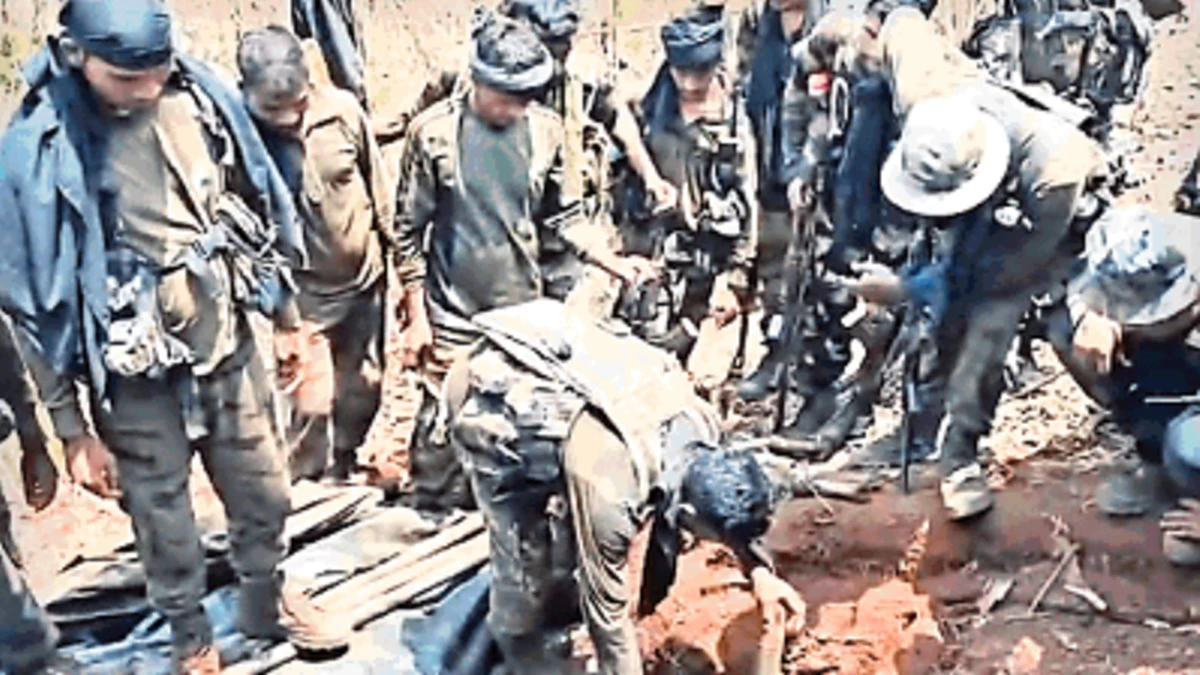 12 किमी की खड़ी चढ़ाई के बाद कर्रेगुट्टा पहाड़ी पर माओवादियों के ठिकाने तक पहुंची फोर्स
