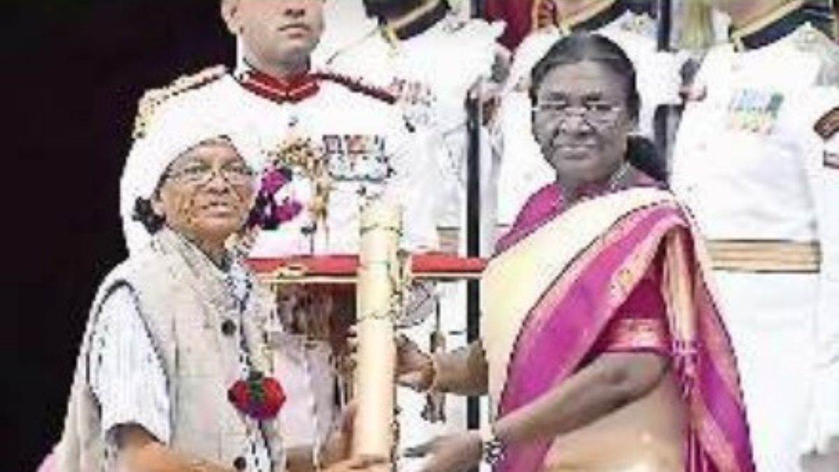 Padma Awards 2025: छत्तीसगढ़ के पंडीराम को राष्ट्रपति ने प्रदान किया  पद्मश्री सम्मान, जानिए पूरी दुनिया में फेमस होने की इनकी कहानी