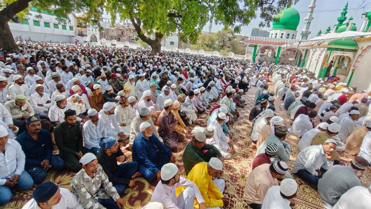 सरकार गाय की देखभाल और सुरक्षा के कड़े इंतजाम करे, ईद की नमाज के मौके पर बोले इंदौर शहर काजी डॉ. इशरत अली