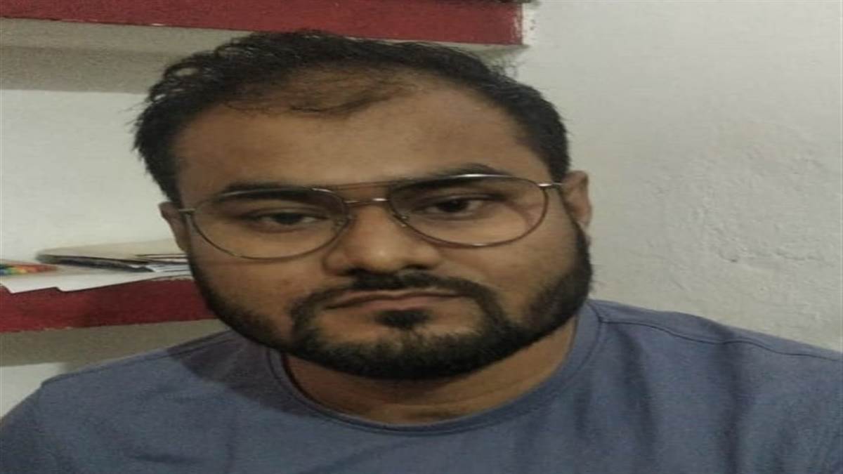 Janjgir-champa News : किसान से 35 सौ रिश्वत लेते पटवारी रंगे हाथों गिरफ्तार