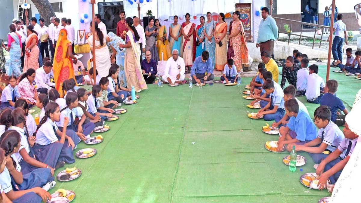 Mungeli News: बीआर साव में प्रवेशोत्सव में विद्यार्थियों में दिखा उत्साह