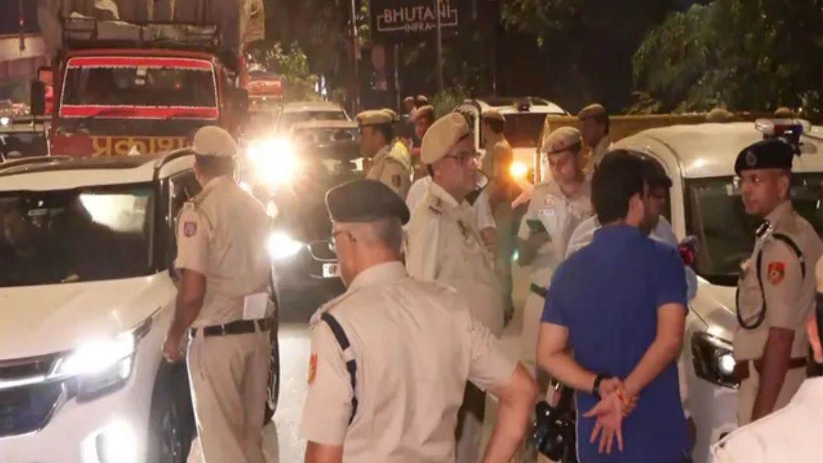 दिल्ली-उत्तराखंड में आतंकी हमले का हाई अलर्ट, मंदिरों, सरकारी दफ्तरों और रेलवे स्टेशनों को निशाना बनाने की मिली धमकी