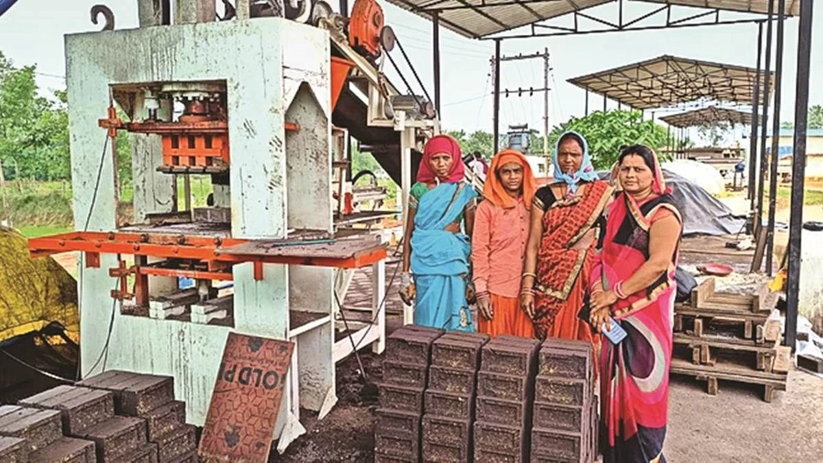 RIPA Scheme में गड़बड़ी करने वाले 3 पंचायत सचिव सस्पेंड, तीन जनपद सीईओ को कारण बताओ नोटिस