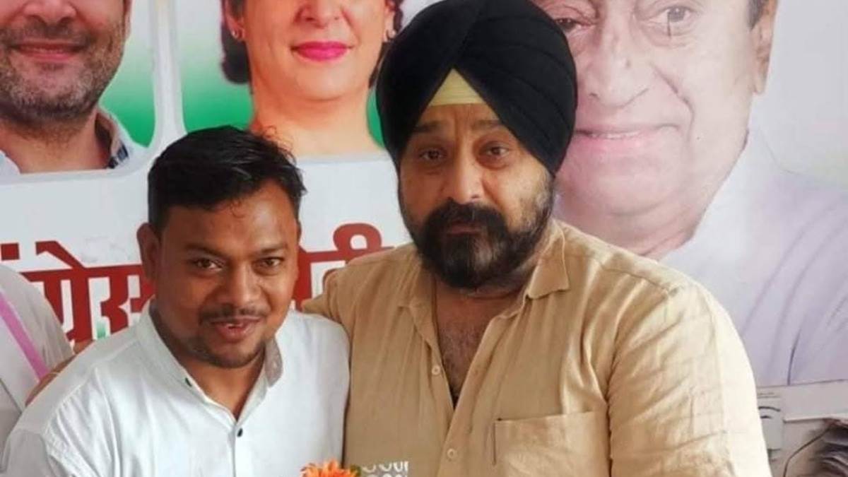 रीवा में कांग्रेस नेता की सरेराह बेरहमी से हत्या, चाकू से गोदकर उतारा मौत के घाट, 2 बाइक बरामद, आरोपी फरार
