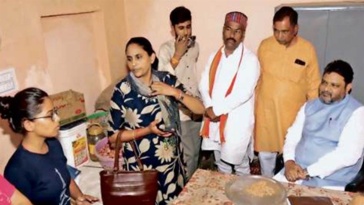 राज्य अजा आयोग के अध्यक्ष डॉ. कैलाश जाटव का ग्वालियर दौरा: बोले- थानों और कोर्ट में झूठे केस चिंताजनक, जिम्मेदार नहीं कर रहे सही से काम