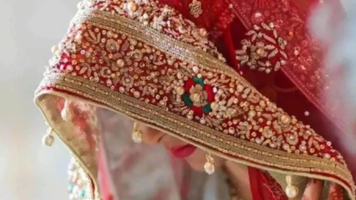 शाजापुर में धूमधाम से हुआ विवाह... 25 दिन बाद पता चला पत्नी है किन्नर, जेठानी ने दाढ़ी बनाते हुए पकड़ा