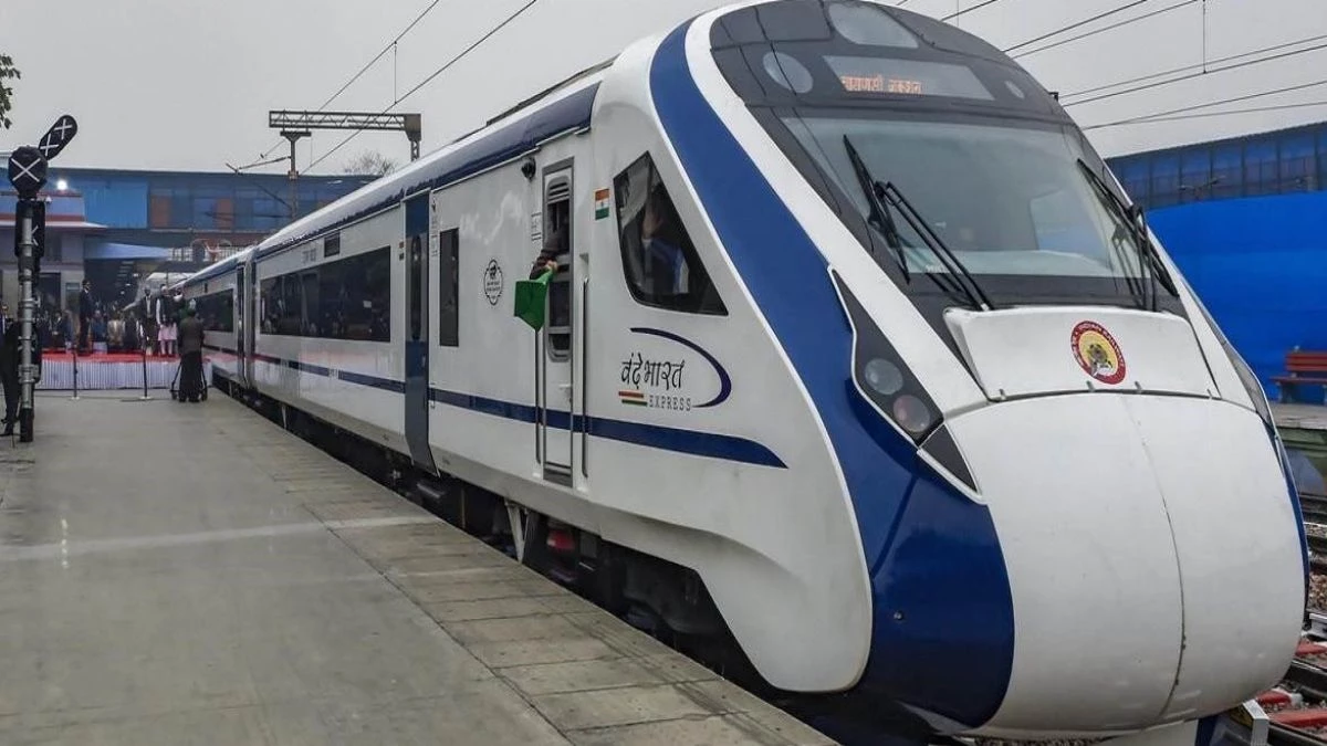 Vande Bharat Train Cancelled: यात्रीगण कृपया ध्यान दें! रेलवे ने सितंबर में वंदे भारत समेत 74 ट्रेनें रद्द की, यहां देखें पूरी लिस्ट