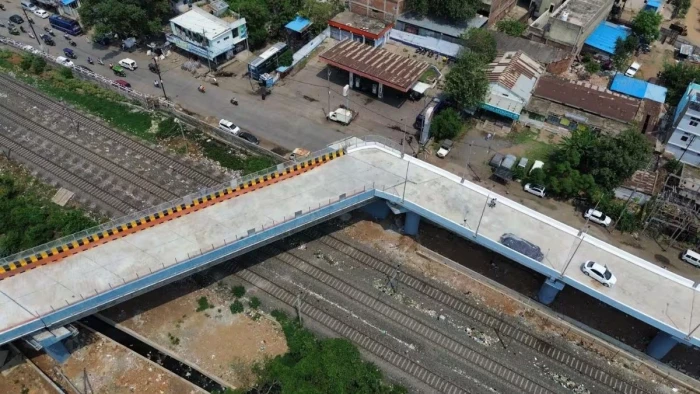 भोपाल का जानलेवा ऐशबाग ओवरब्रिज... 90 डिग्री 'किलर टर्न' सुधारने पर खर्च होंगे ₹1 करोड़, बनेंगे 2 नए पिलर