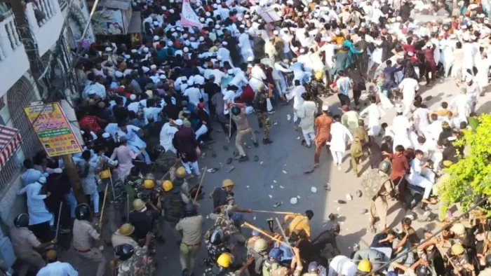 Bareilly Violence Update: 'बिगाड़ दो शहर का माहौल...' मौलाना के उकसावे पर हिंसा, बरेली बवाल की पूरी टाइमलाइन