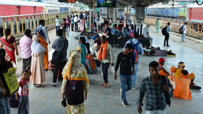 जबलपुर से वाराणसी-गया तीर्थ के लिए 29 सितंबर को रवाना होगी ट्रेन, कई के रूट में बदलाव, कुछ के समय में परिवर्तन