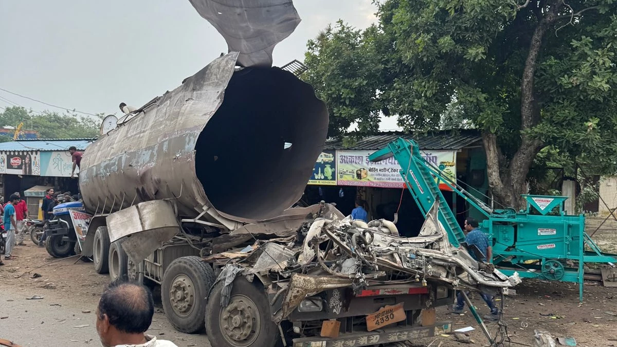 MP News: इटारसी में एथेनॉल गैस के खाली टैंकर में वेल्डिंग के दौरान विस्फोट, टैंकर के परखच्चे उड़े