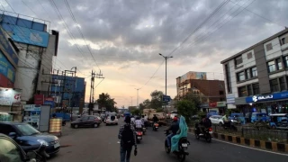 करवा चौथ के चांद पर रहेगा बादलों का पहरा, चक्रवाती तूफान ‘अर्णव’ दिखाएगा असर, 29-30 अक्टूबर को भारी बारिश के आसार