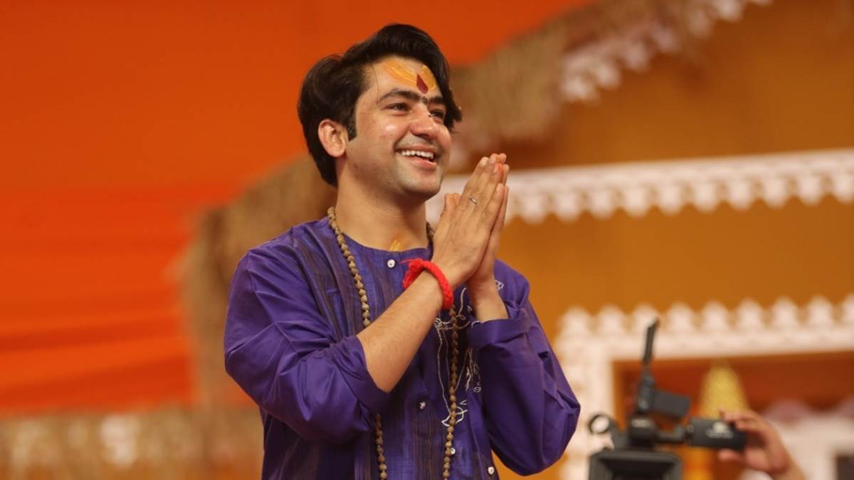 धीरेंद्र शास्त्री ने करवा चौथ को बताया 'खसम पूजन-दिवस', बोले- 1 दिन व्रत, 364 दिन ताने
