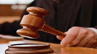 वीडियो कांफ्रेंसिंग में अनुचित पहनावे पर हाई कोर्ट सख्त, अधिकारी से पूछा- क्यों न चले आपराधिक अवमानना