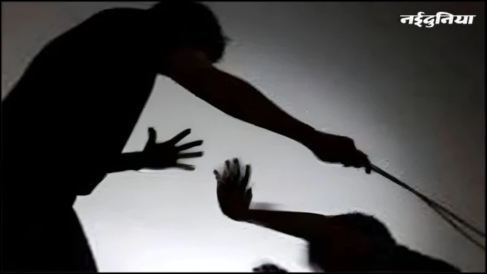 'ये तेरे भगवान हैं, मेरे नहीं...', पूजा कर रही लड़की को मुस्लिम छात्रा ने बनाया बंधक, धार्मिक टिप्पणी के बाद की मारपीट