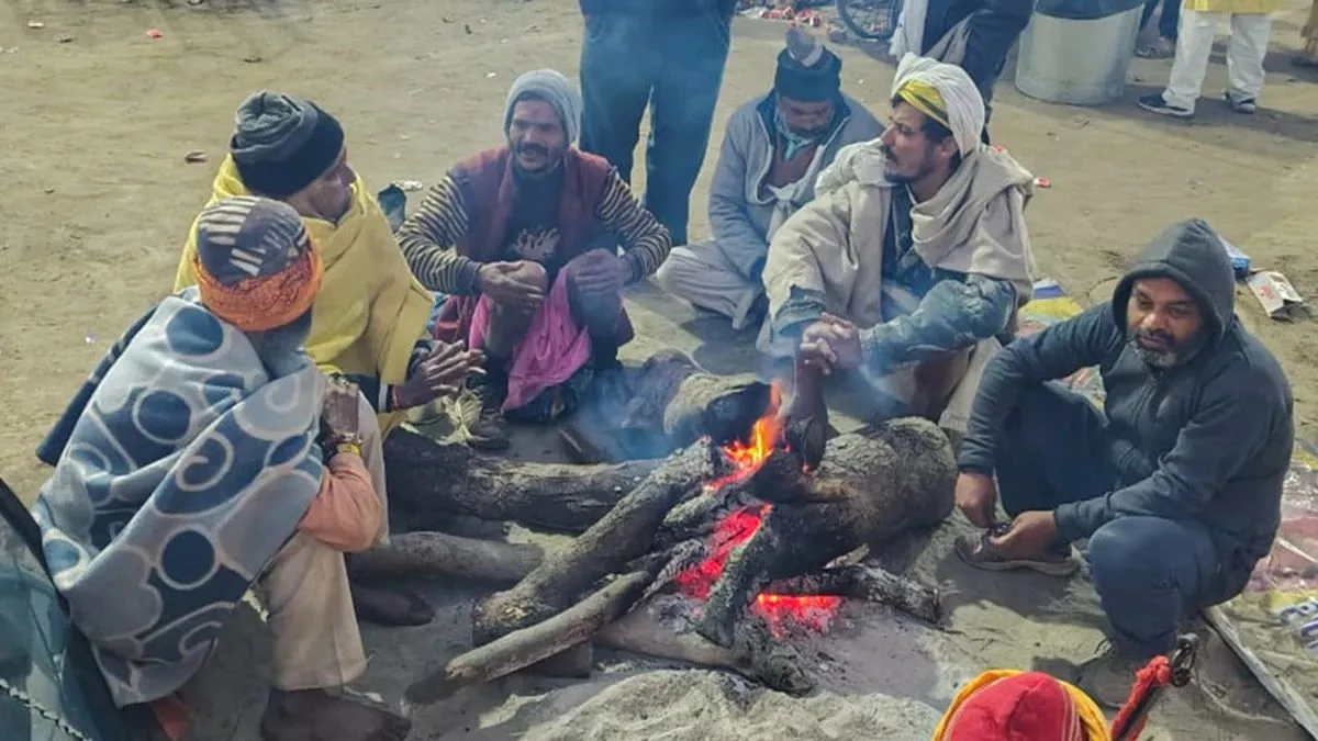 Weather Update: दिल्ली-एनसीआर में पड़ेगी कड़ाके की ठंड, दक्षिण में ‘सेन्यार’ से भारी बारिश का खतरा