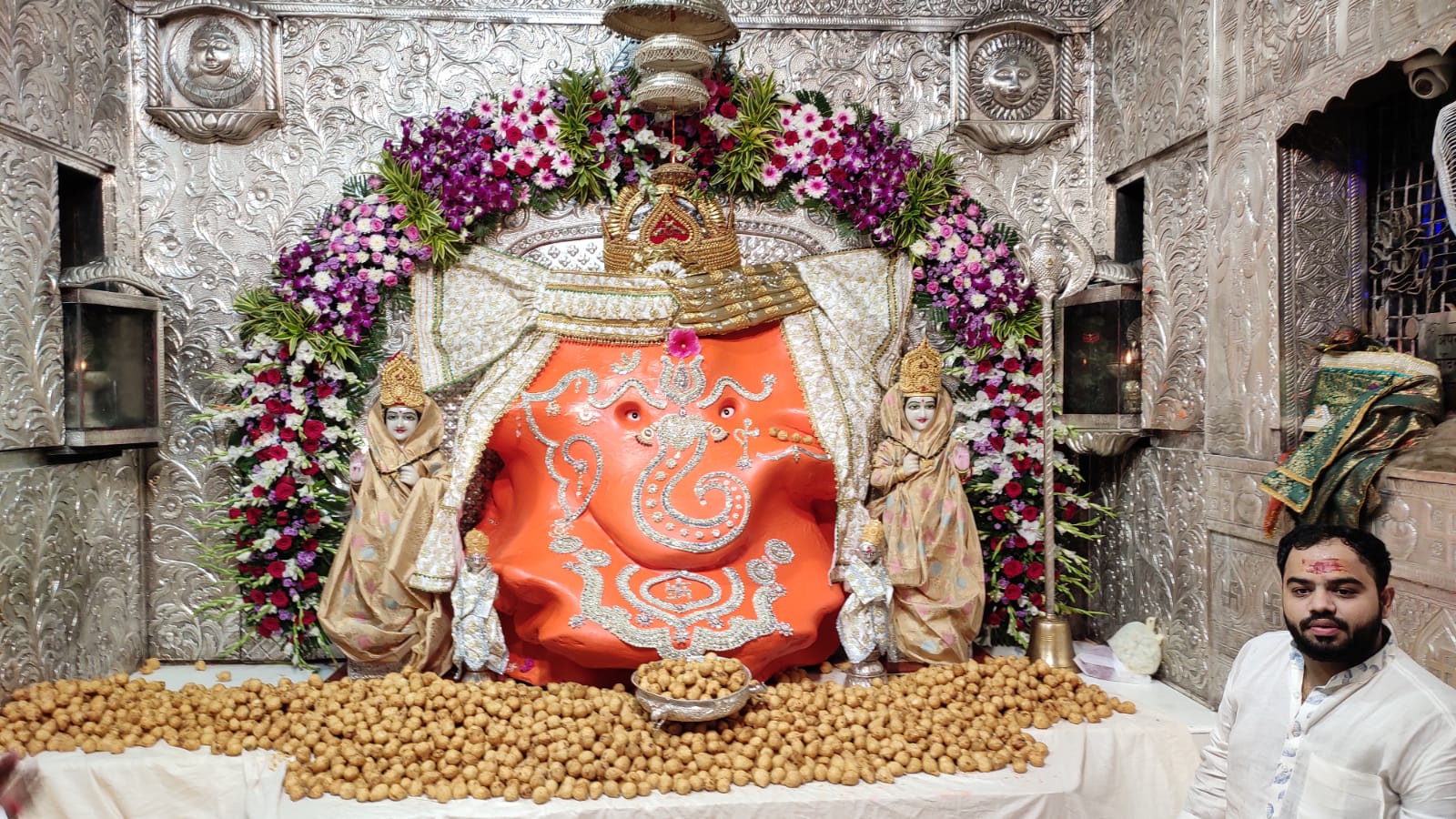 खजराना गणेश मंदिर इंदौर में तिल चतुर्थी पर होगी पूजा नहीं लगेगा मेला - Worship will be held on Til Chaturthi in Khajrana Ganesh Temple Indore no fair will be held