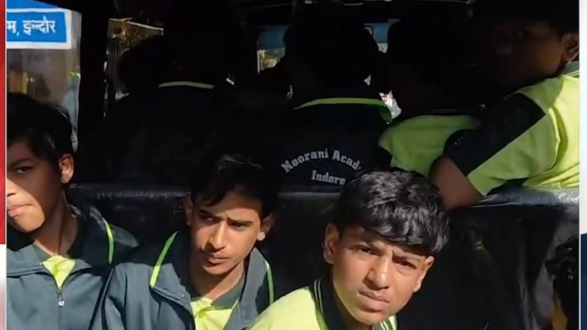 SDM प्रिया पटेल का 'लेडी सिंघम' अवतार, एक ही गाड़ी में 30 बच्चे मिलने पर भड़कीं, जब्त किया ओवरलोड वाहन