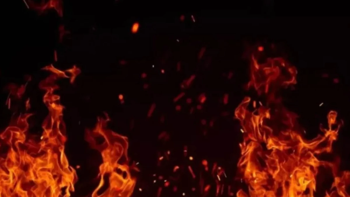 नशे की हालत में युवक ने खुद पर पेट्रोल डाल लगाई आग, मौत, गांव में पसरा मातम