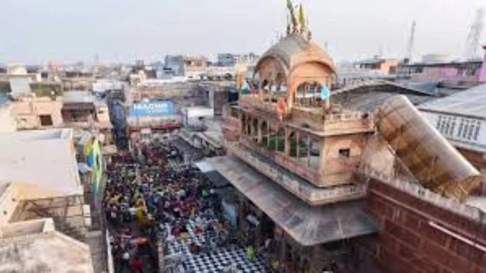वृंदावन आने वाले श्रद्धालुओं को मिलेगी राहत, बांकेबिहारी मंदिर के पास शुरू होगी मल्टीलेवल कार पार्किंग