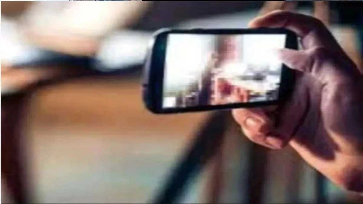 सावधान! आपकी तस्वीरें भी हो सकती हैं हथियार, ग्वालियर में महिला के फोटो को हैकर ने AI से अश्लील बनाकर किया वायरल