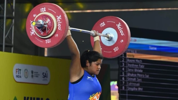 खेलो इंडिया ट्राइबल गेम्स 2026 में बालोद की बेटी निकिता ठाकुर ने जीता पहला स्वर्ण पदक