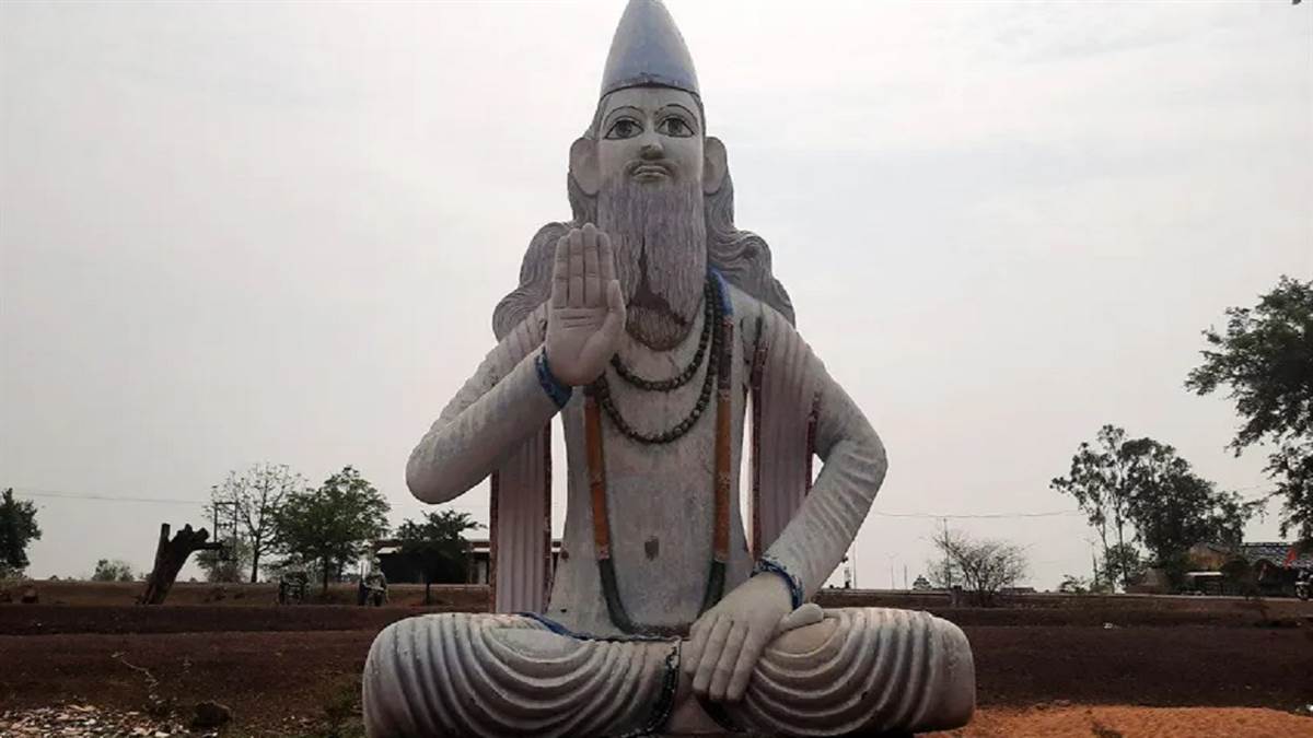 संत कबीर प्राकट्य उत्सव: 80 टन की प्रतिमा एक फीट से आगे नहीं बढ़ी और निमोरा बन गया कबीर साहेब की आस्था का नया धाम