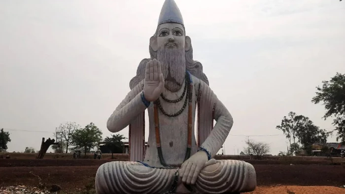 संत कबीर प्राकट्य उत्सव: 80 टन की प्रतिमा एक फीट से आगे नहीं बढ़ी और निमोरा बन गया कबीर साहेब की आस्था का नया धाम