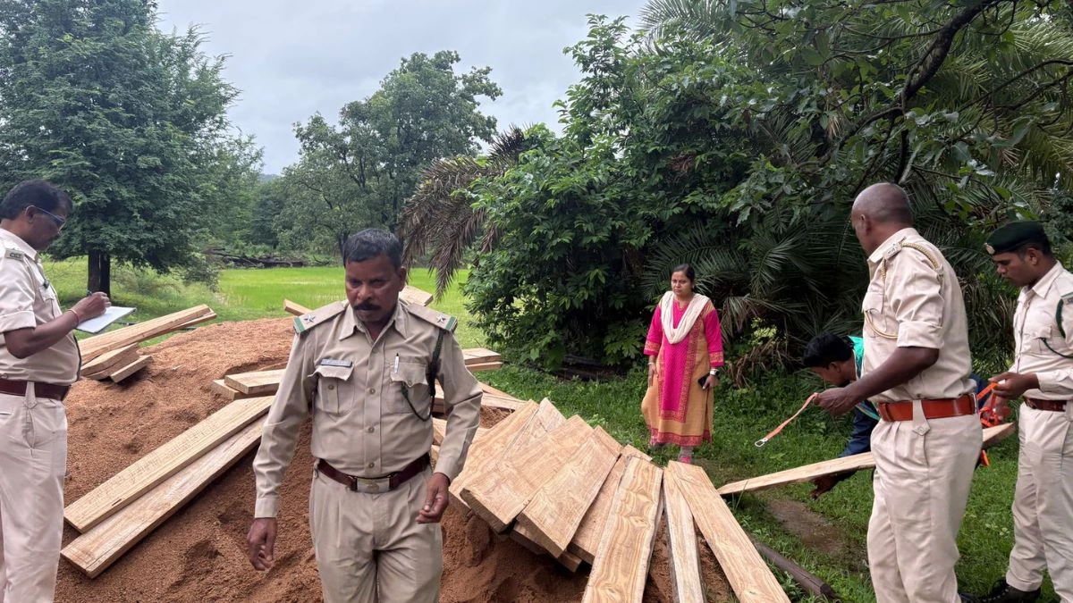 सुकमा में सुरक्षाबलों के साथ मुठभेड़ में एक माओवादी ढेर, IED ब्लास्ट में दो जवान घायल
