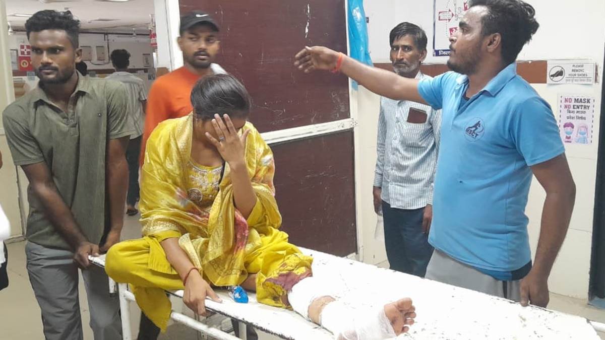 Bhind Road Accident: ट्रैक्टर की टक्कर से बुजुर्ग घायल, ई-रिक्शा का टायर फटने से दो महिलाएं जख्मी