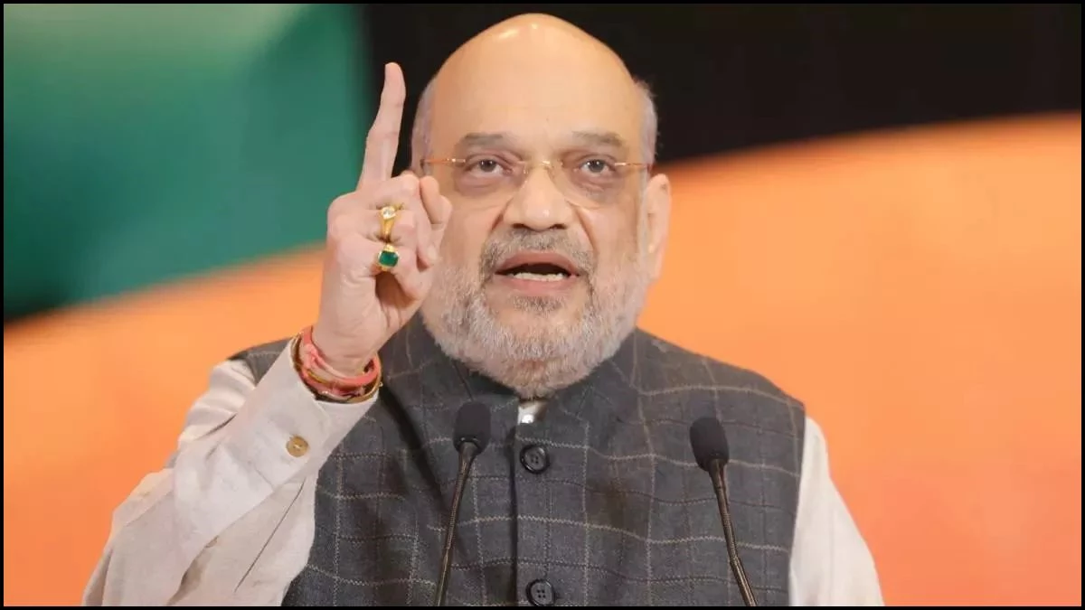 'ऐसी हरकत के लिए माफी मांगें राहुल गांधी...', PM Modi पर अभद्र टिप्पणी को लेकर Amit Shah भड़के