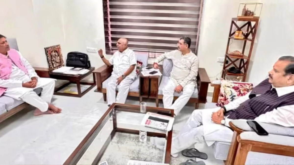 भिंड कलेक्‍टर से अभद्रता मामले में बीजेपी विधायक नरेंद्र कुशवाह पर पार्टी सख्‍त, भोपाल बुलाकर दी चेतावनी