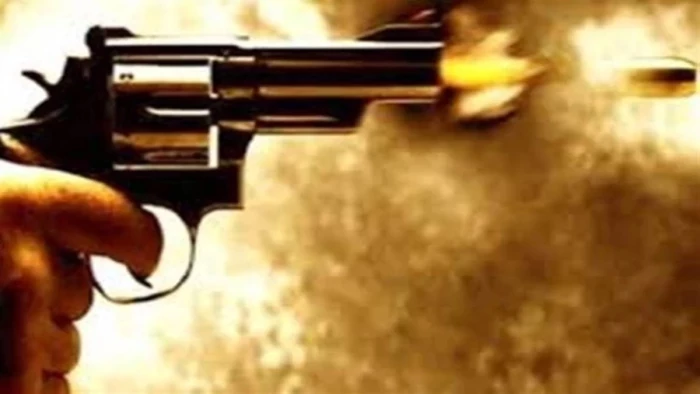 धार जिले में विवाद के बाद युवक को मारी गोली, पुलिस ने पांच आरोपियों के खिलाफ केस दर्ज कर शुरू की तलाश