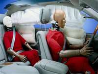 एक साल के लिए टल गया गाड़ियों में 6 एयरबैग का नियम, अब 1 अक्टूबर 2023 से होगा लागू, कार कंपनियों को राहत