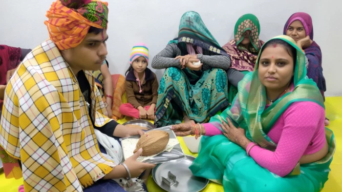 रतलाम में आरोपी सपना ने बहन बनकर दिव्यांग पिता और दृष्टिहीन पुत्र से ठगे 4.50 लाख रुपये