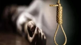 भोपाल में करवा चौथ के दिन फंदे पर लटका मिला महिला का शव, रात में व्रत रखने की कही थी बात